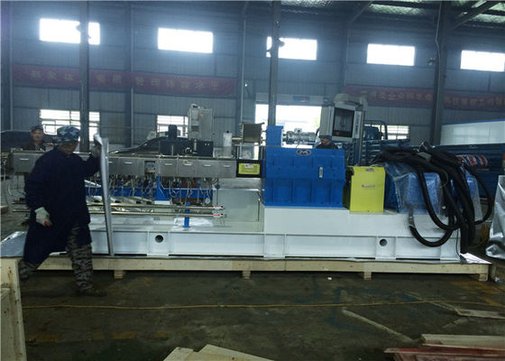 China Extrusora de parafuso dobro durável para LLDPE e cor Masterbatch 400kg/hr fornecedor