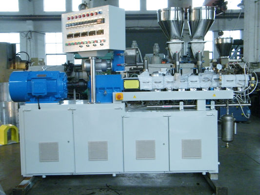 China Extrusora de parafuso do gêmeo da escala de laboratório, máquina 5-10kg/hr da extrusora do laboratório fornecedor